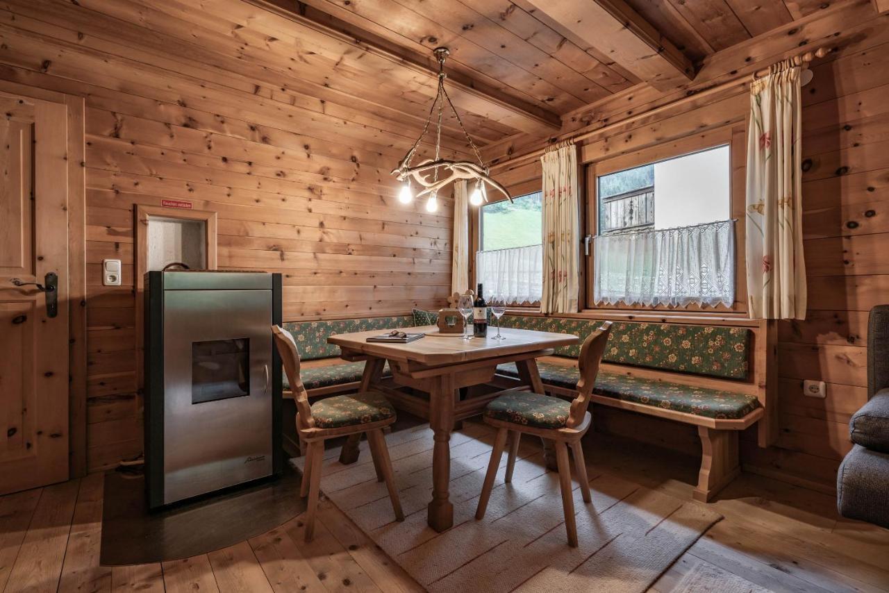 Holzknechthuette Villa Mayrhofen Bagian luar foto